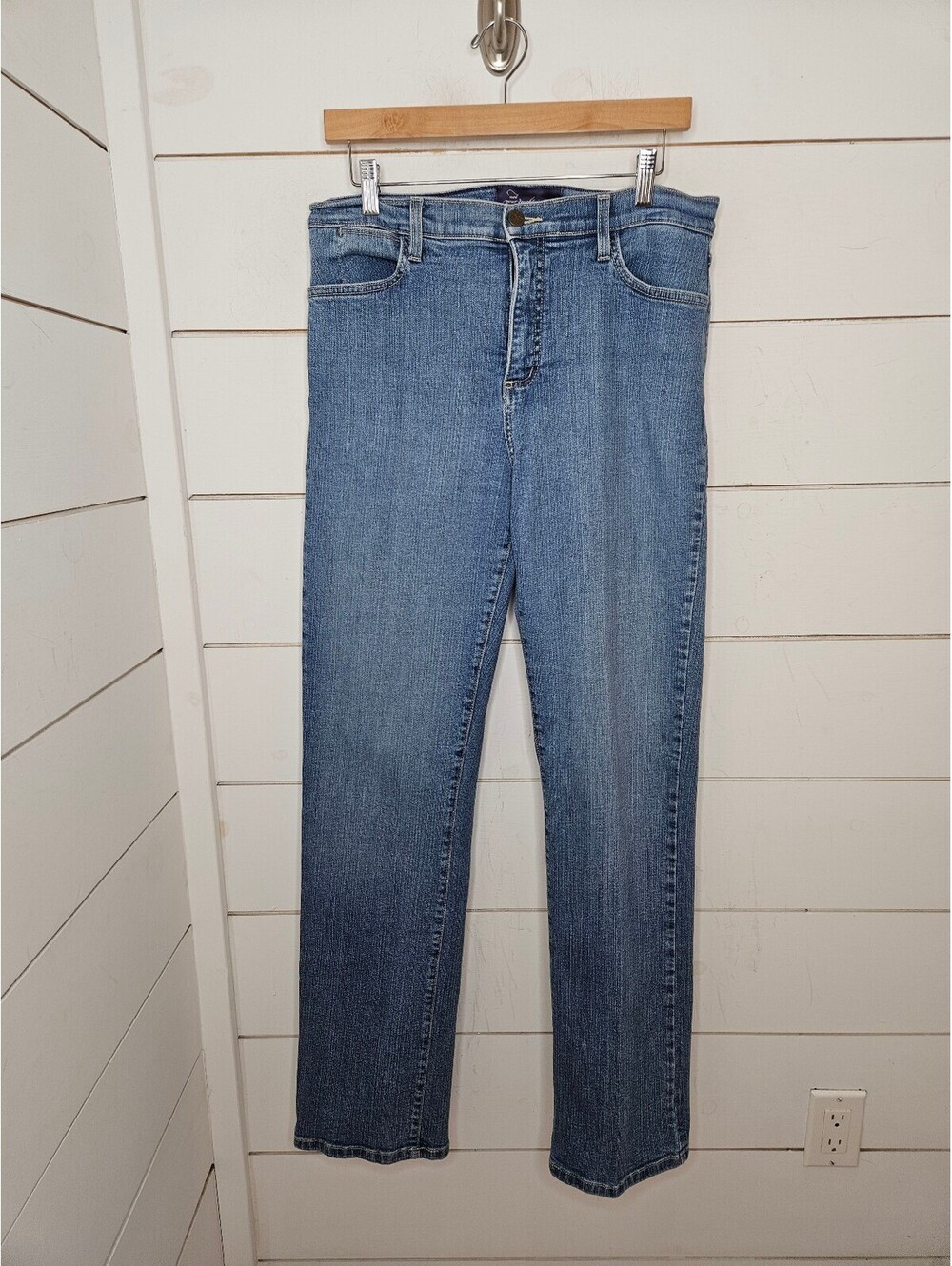 NYDJ Not Your Daughter's Jeans size 12 blue medium wash straight jeans